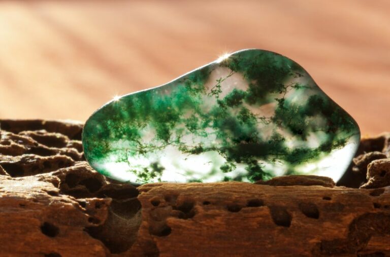 11 Spiritual Meanings of Moss Agate
