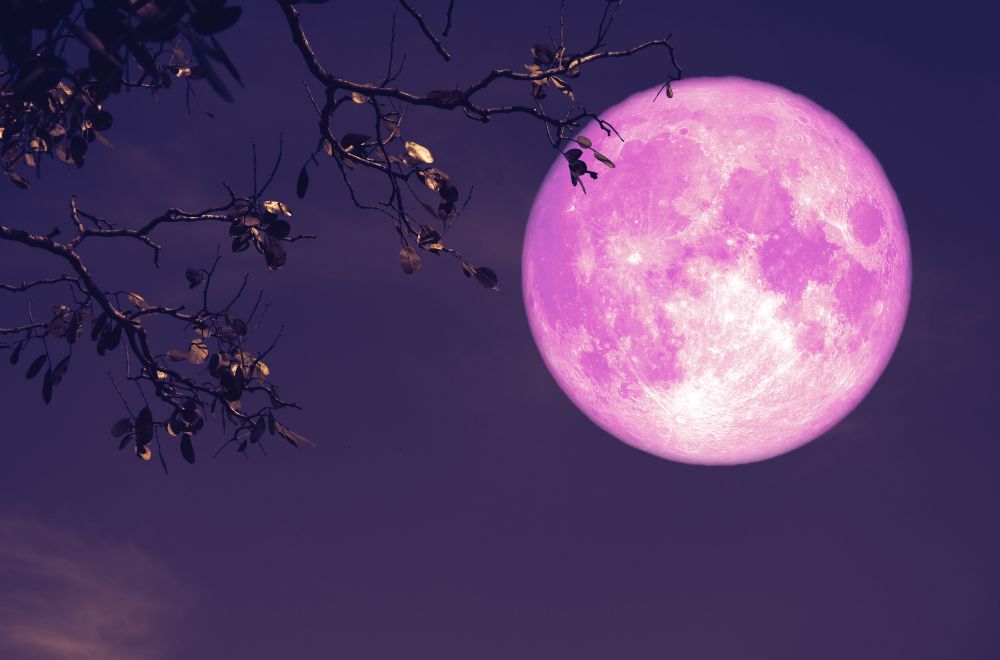 11 Spiritual Meanings of Strawberry Moon